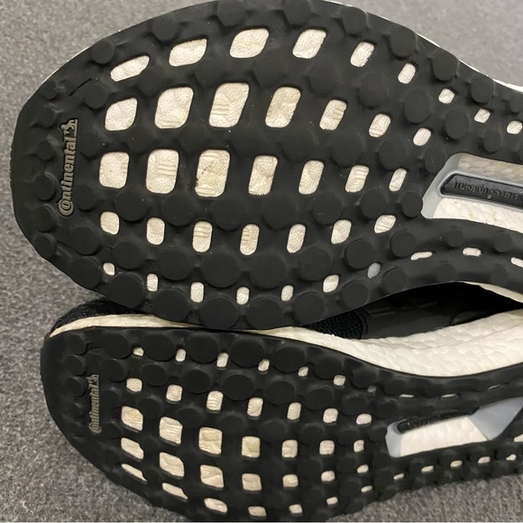 Adidas Ultraboost Prime Blue Running Sneakers Black Women’s Sz 10 Men’s Sz 8.5-9 - Picture 6 of 10